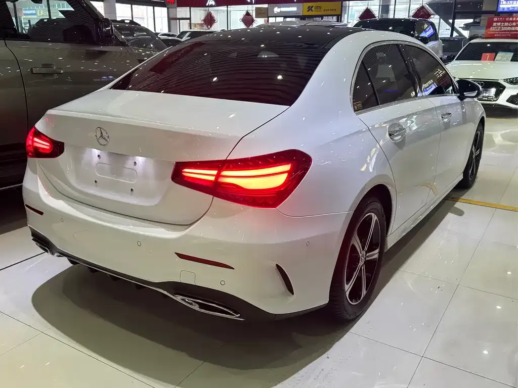 Mercedes-Benz A-Class 2023 из CN, фото 3