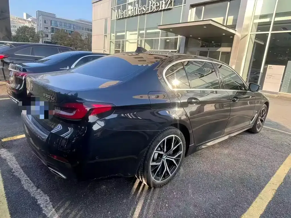 BMW 5 Series 2024 из CN, фото 5