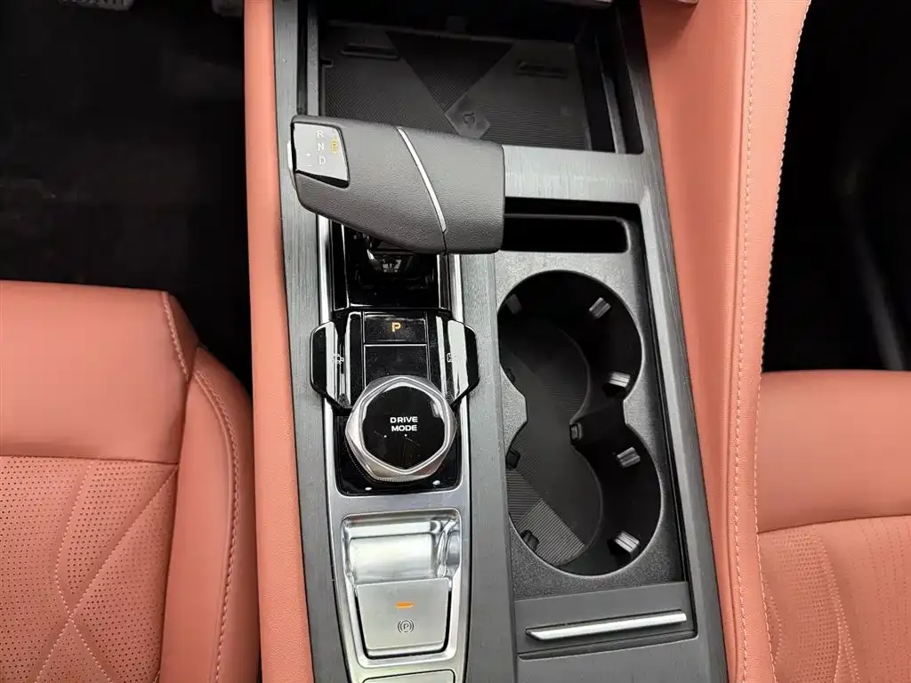 Changan CS75PLUS — фото 10
