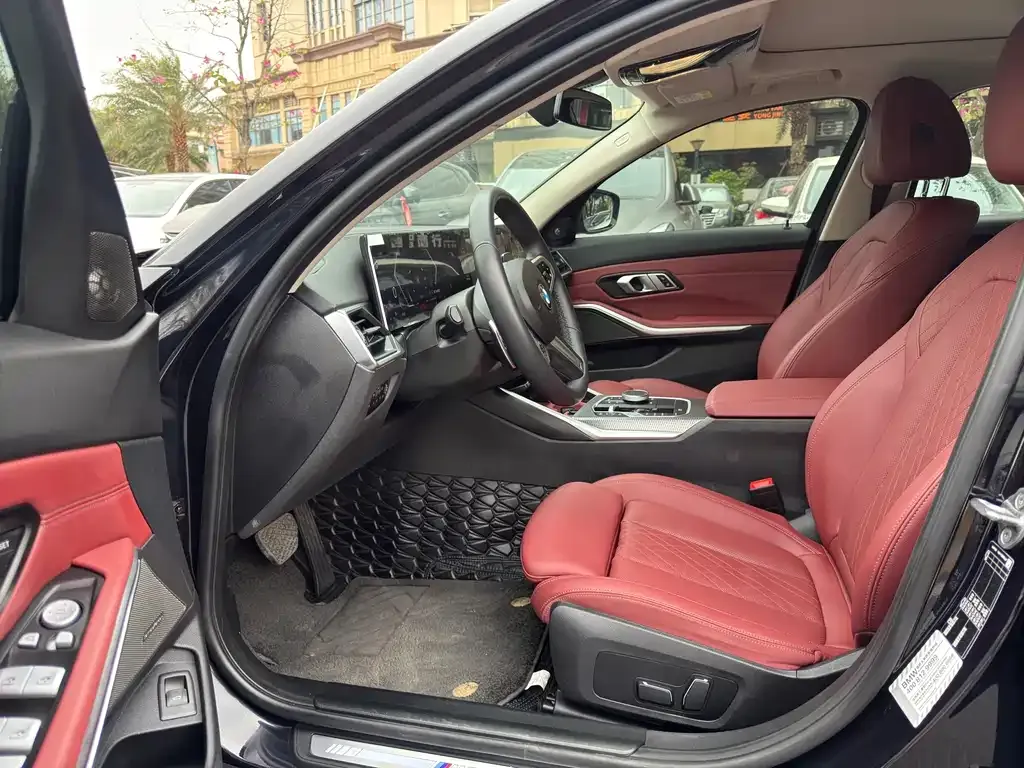 BMW 3 Series 2024 из CN, фото 5