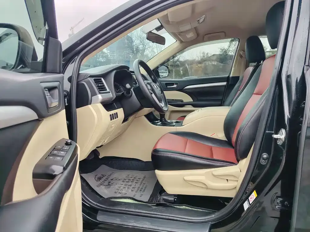 Toyota Highlander 2021 из CN, фото 3