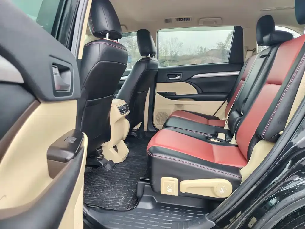 Toyota Highlander 2021 из CN, фото 9