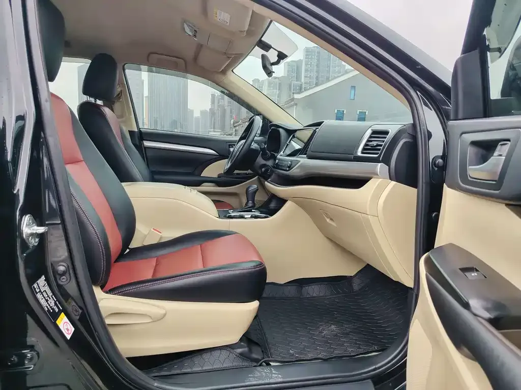 Toyota Highlander 2021 из CN, фото 2