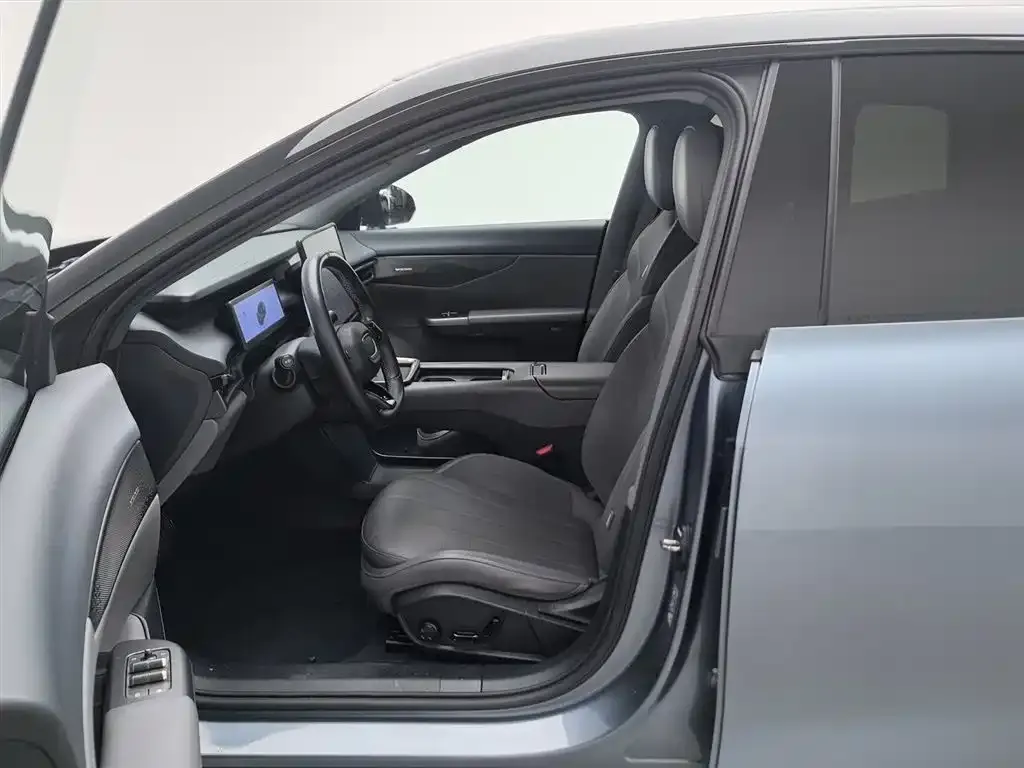 Lynk & Co 07 EM-P 2024 из CN, фото 3