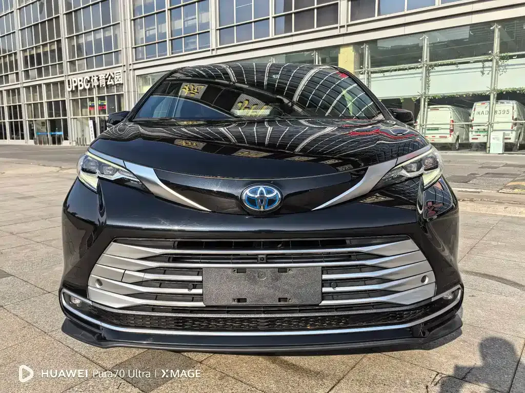Toyota Sienna 2022 из CN, фото 8