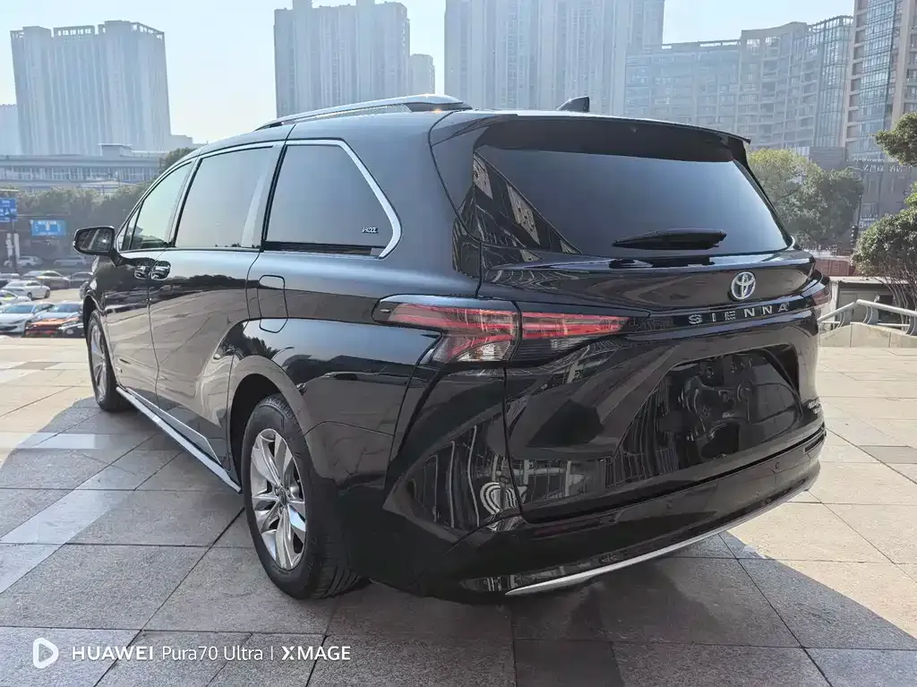 Toyota Sienna 2022 из CN, фото 4