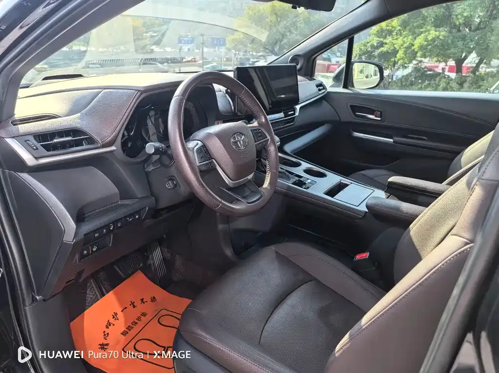 Toyota Sienna 2022 из CN, фото 9