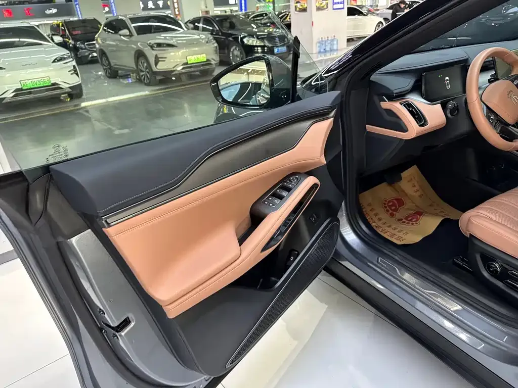BYD L EV 2025 из CN, фото 7