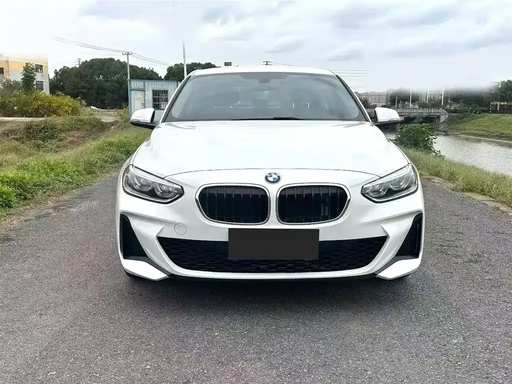 BMW 1 Series 2021 из CN, фото 8