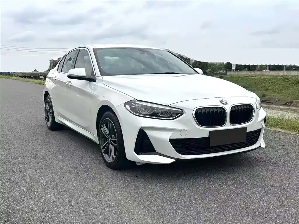 BMW 1 Series 2021 из CN, фото 3