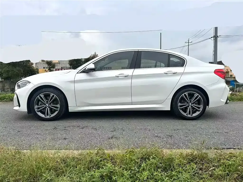 BMW 1 Series 2021 из CN, фото 7