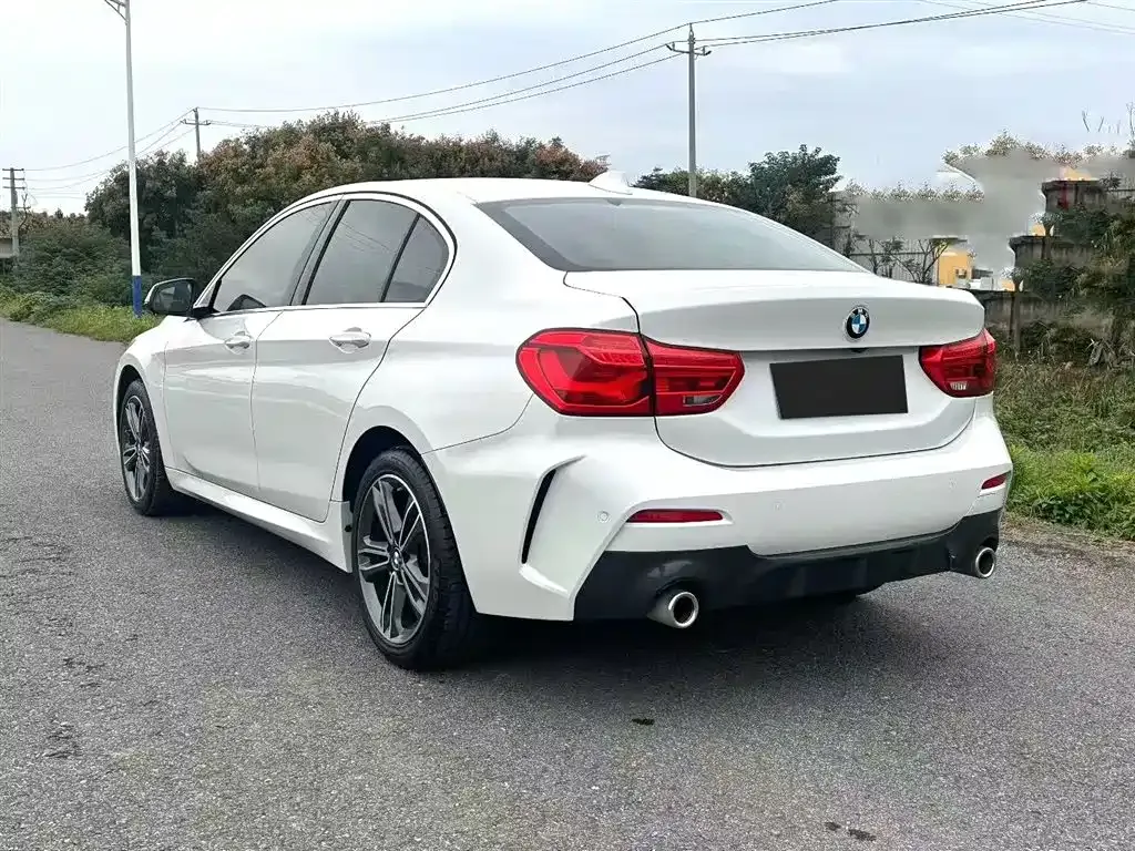 BMW 1 Series 2021 из CN, фото 9