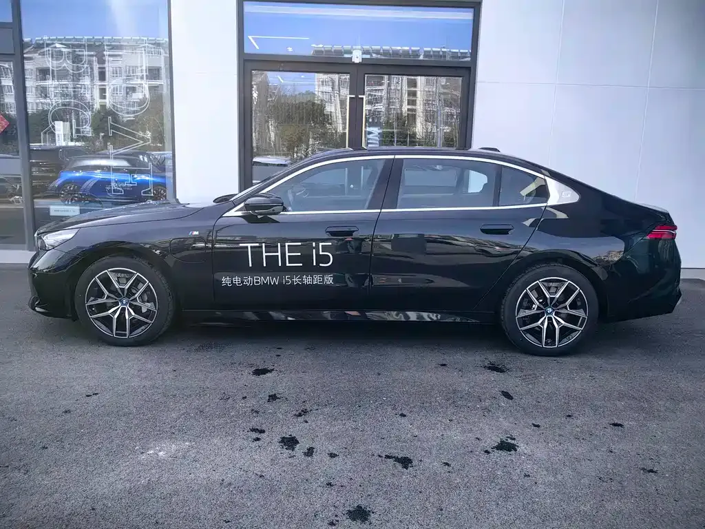BMW i5 2025 из CN, фото 3