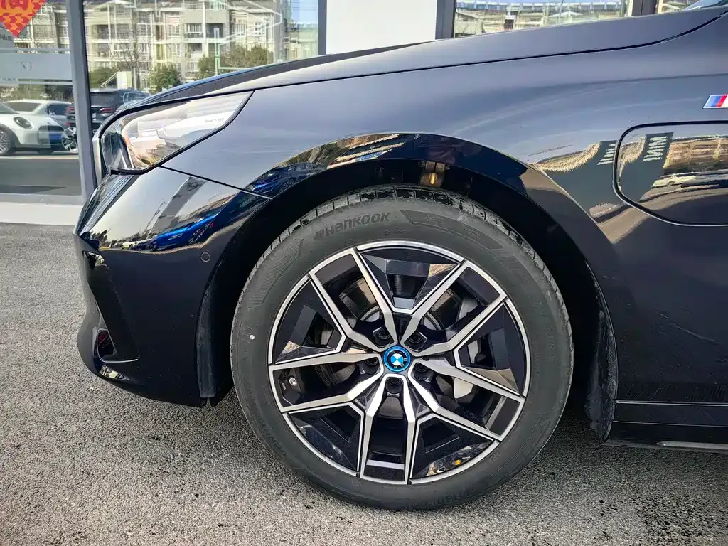 BMW i5 2025 из CN, фото 2