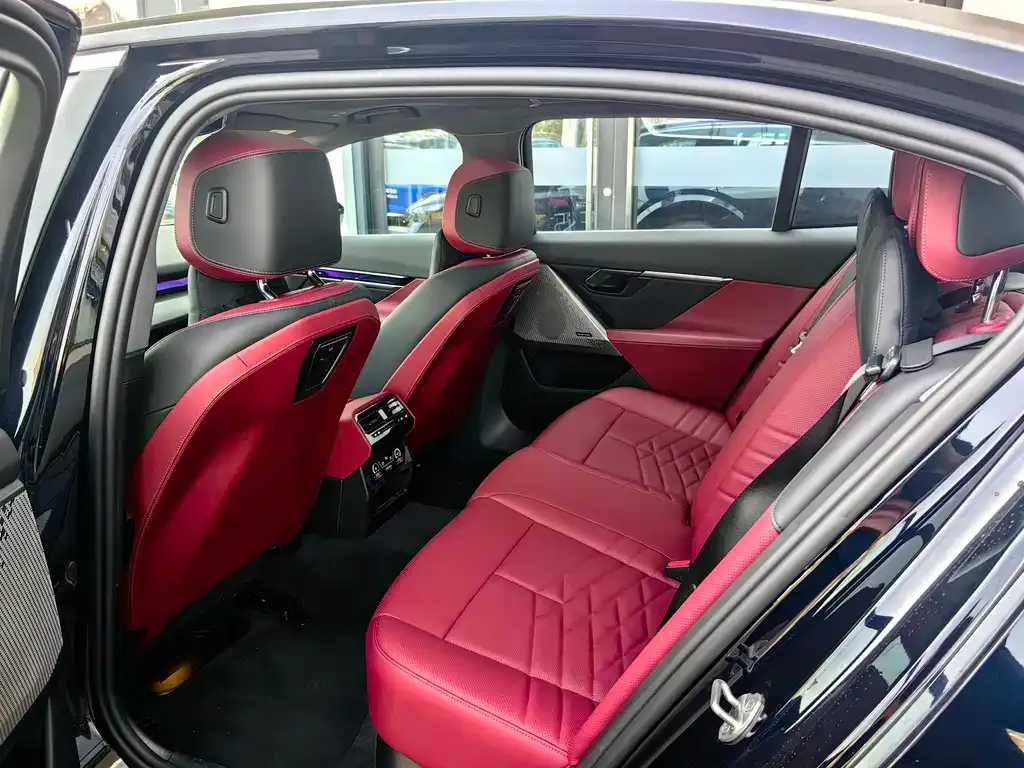 BMW i5 2025 из CN, фото 6