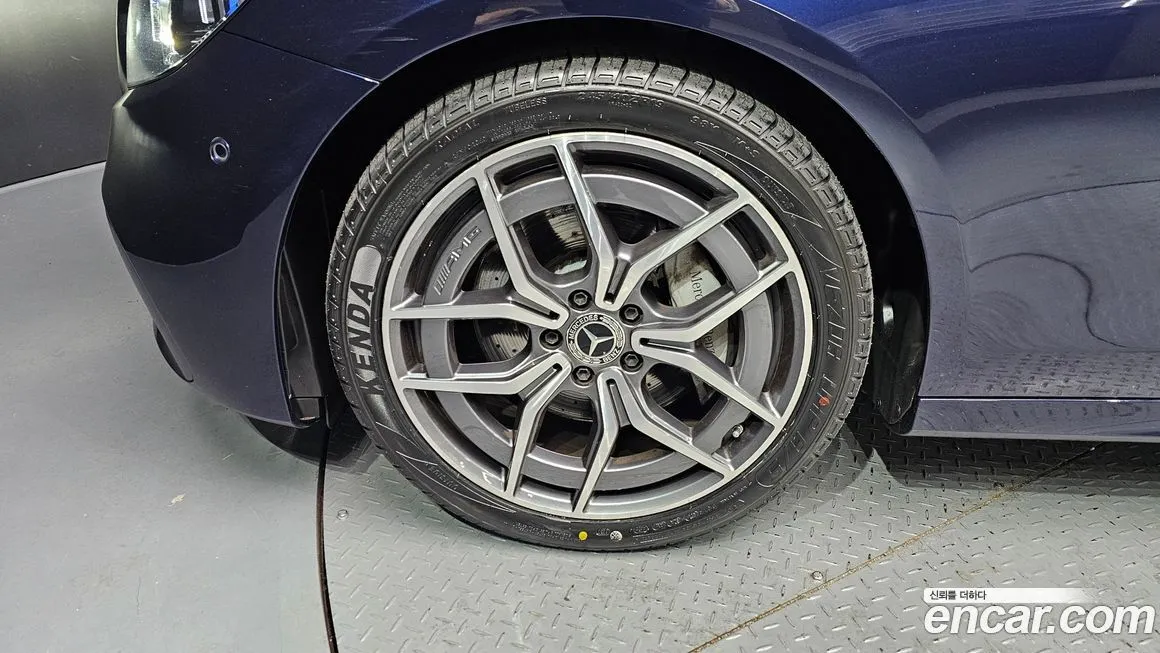 Mercedes-Benz E-Class 2021 из KR, фото 3