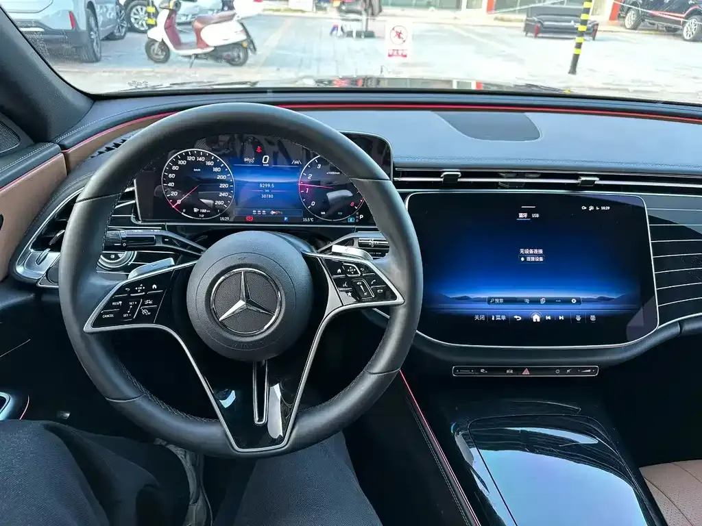 Mercedes-Benz E-Class 2024 из CN, фото 2