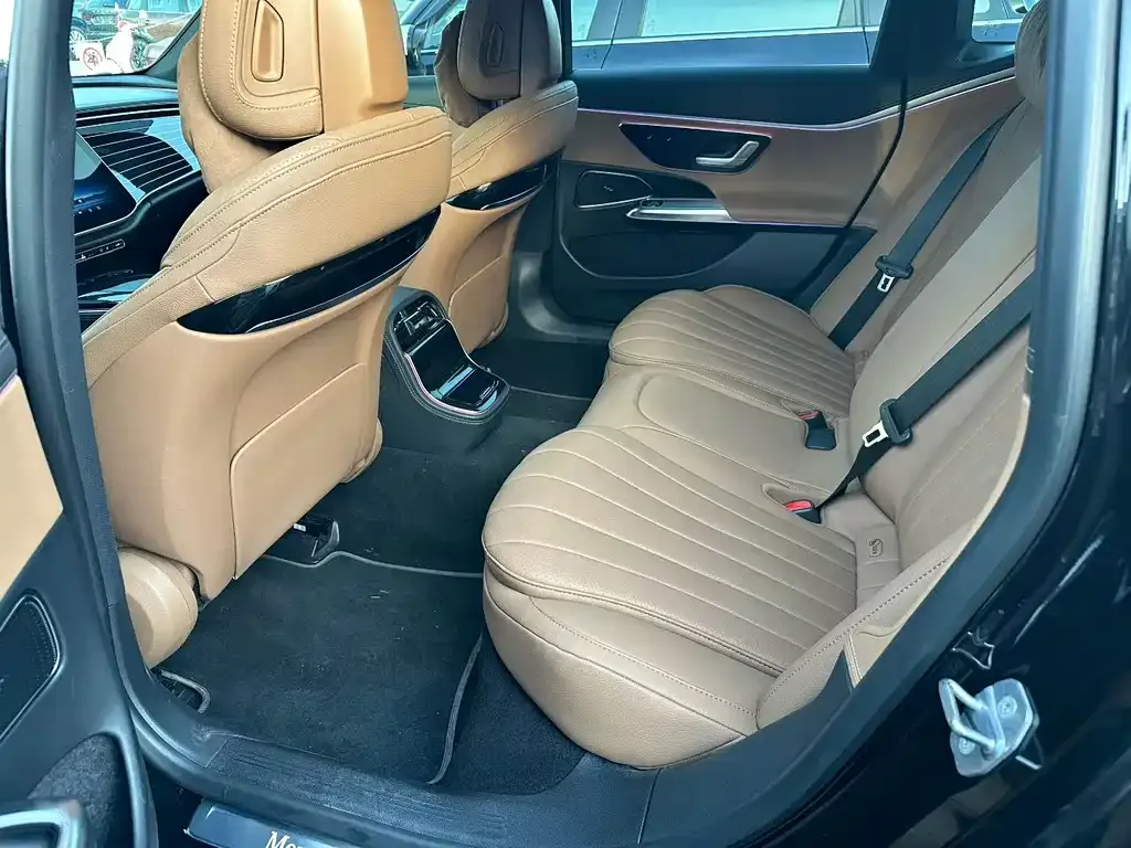 Mercedes-Benz E-Class 2024 из CN, фото 6
