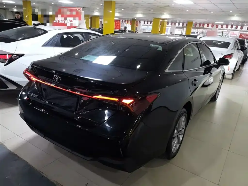 Toyota Avalon — фото 10