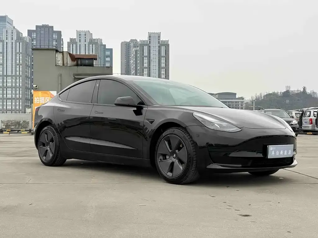 Tesla Model 3 — фото 8