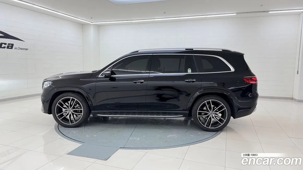 Mercedes-Benz GLS-Class — фото 9