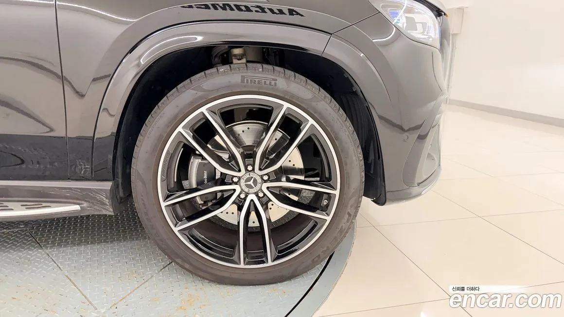 Mercedes-Benz GLS-Class — фото 10