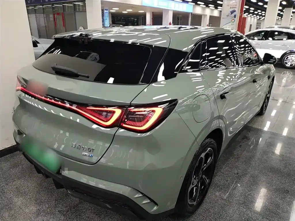 BYD Seal 06GT — фото 10