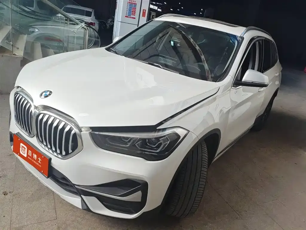 BMW X1 — фото 1