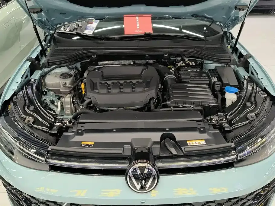 Volkswagen Passat 2024 из CN, фото 7