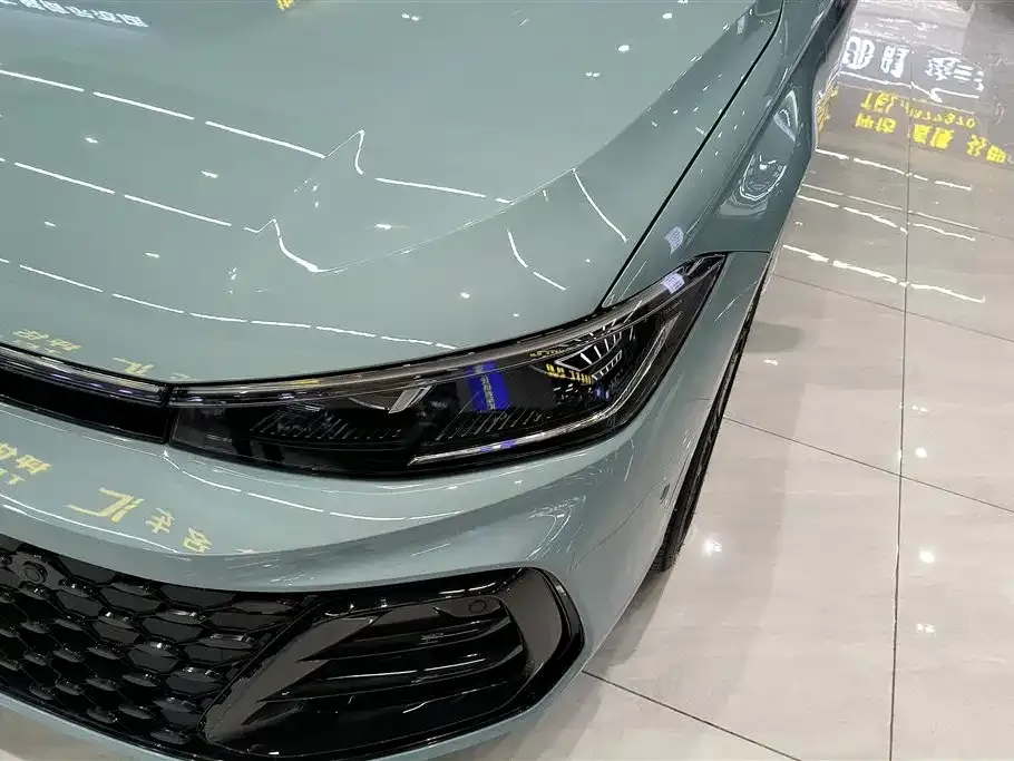 Volkswagen Passat 2024 из CN, фото 3