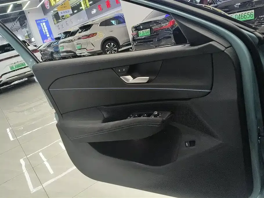 Volkswagen Passat 2024 из CN, фото 10