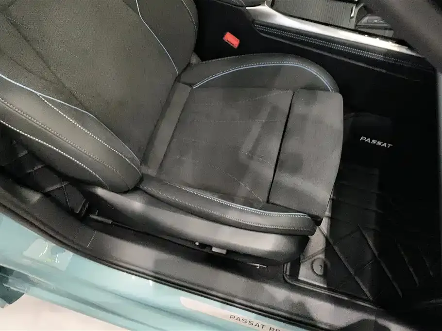 Volkswagen Passat 2024 из CN, фото 9