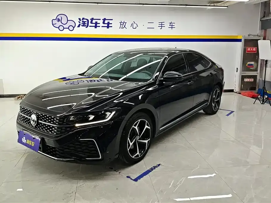 Volkswagen Passat 2023 из CN, фото 1