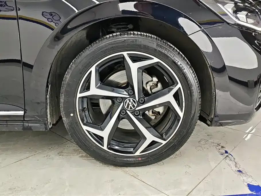Volkswagen Passat 2023 из CN, фото 8