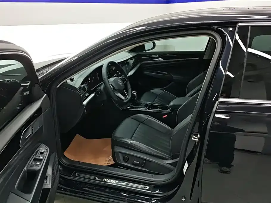 Volkswagen Passat 2023 из CN, фото 6