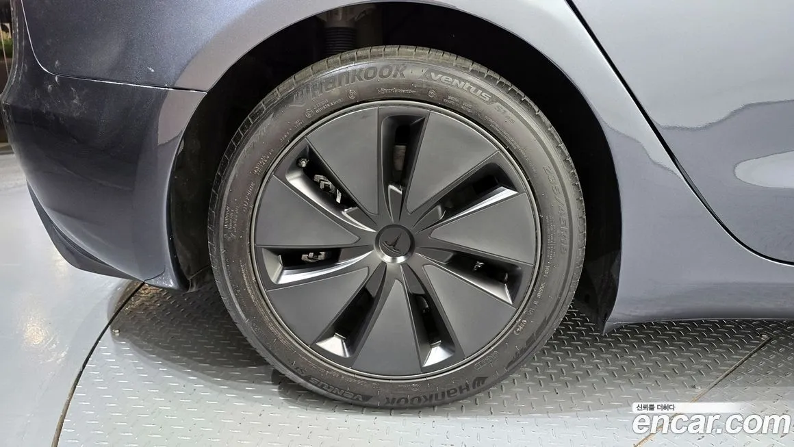Tesla Model 3 2025 из KR, фото 5