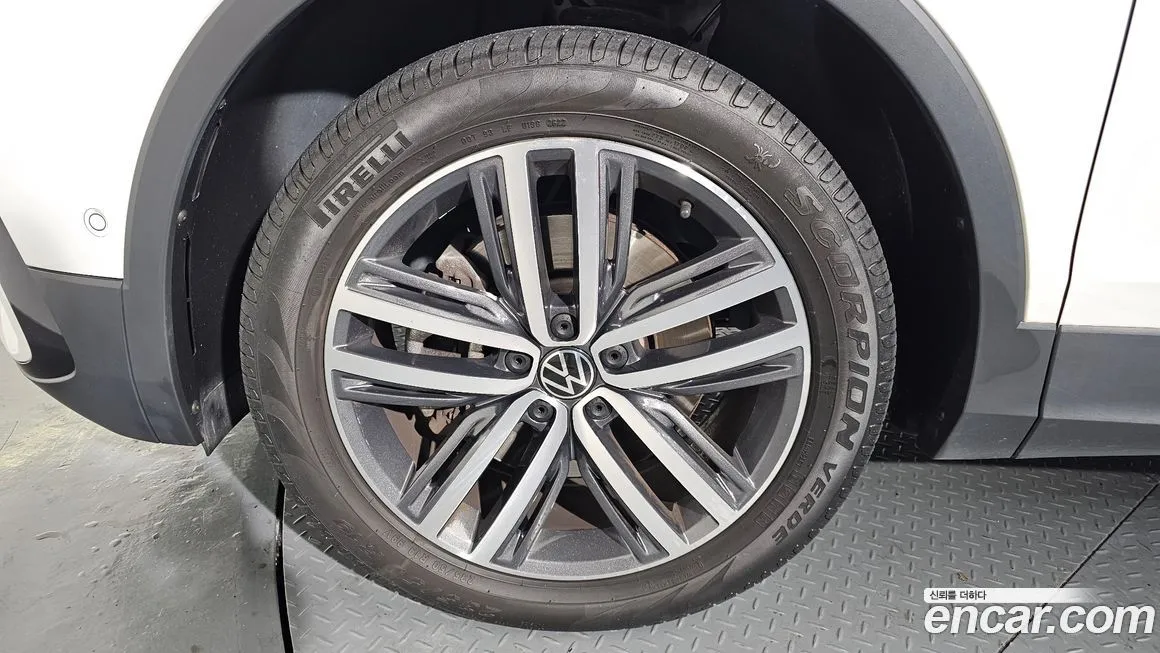 Volkswagen Tiguan 2023 из KR, фото 2
