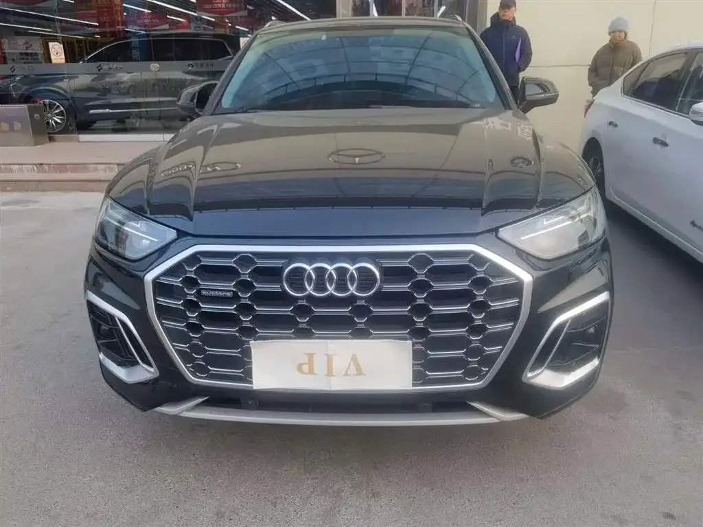 Audi Q5L 2023 из CN, фото 2