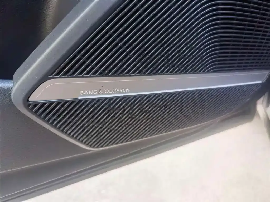 Audi Q5L 2023 из CN, фото 5