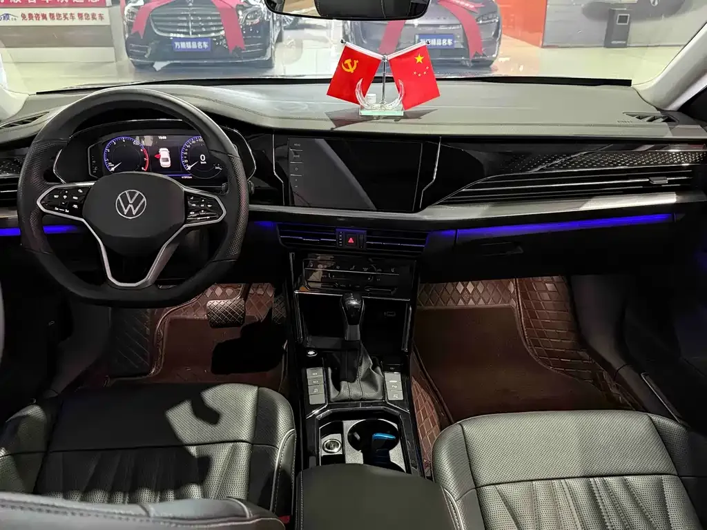 Volkswagen Passat 2023 из CN, фото 5