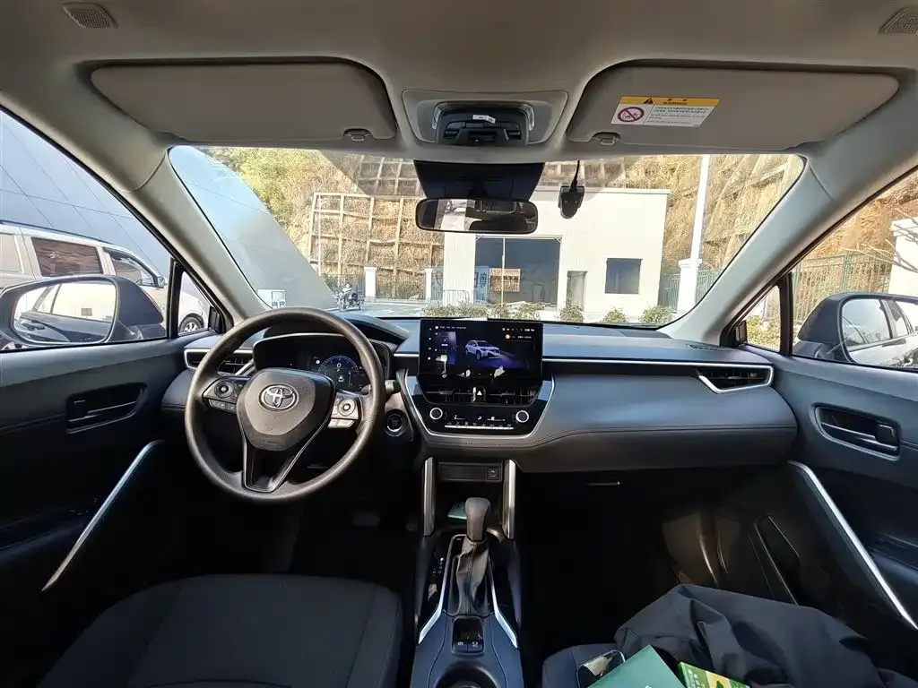 Toyota Corolla Cross — фото 4