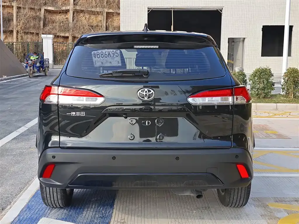 Toyota Corolla Cross — фото 6