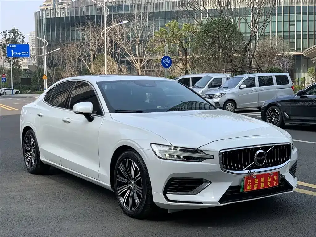 Volvo S60 PHEV 2021 из CN, фото 6