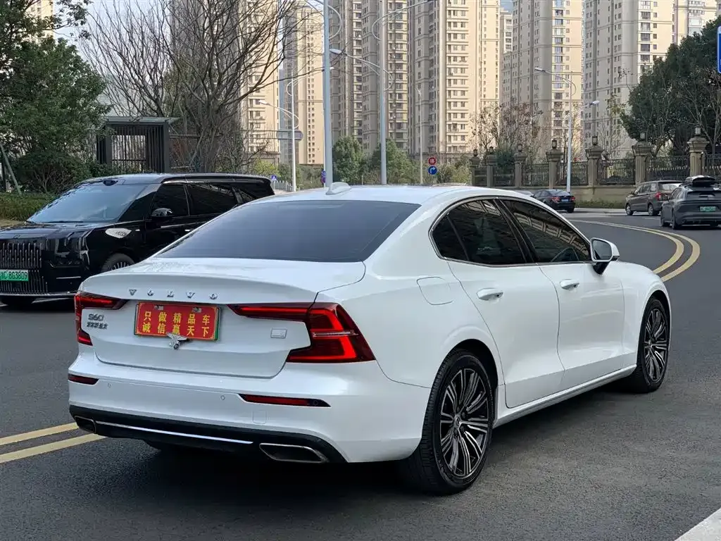 Volvo S60 PHEV 2021 из CN, фото 8