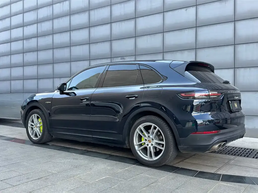 Porsche Cayenne Hybrid — фото 5