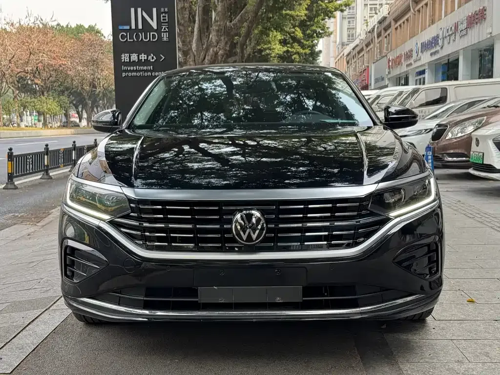 Volkswagen Passat — фото 8