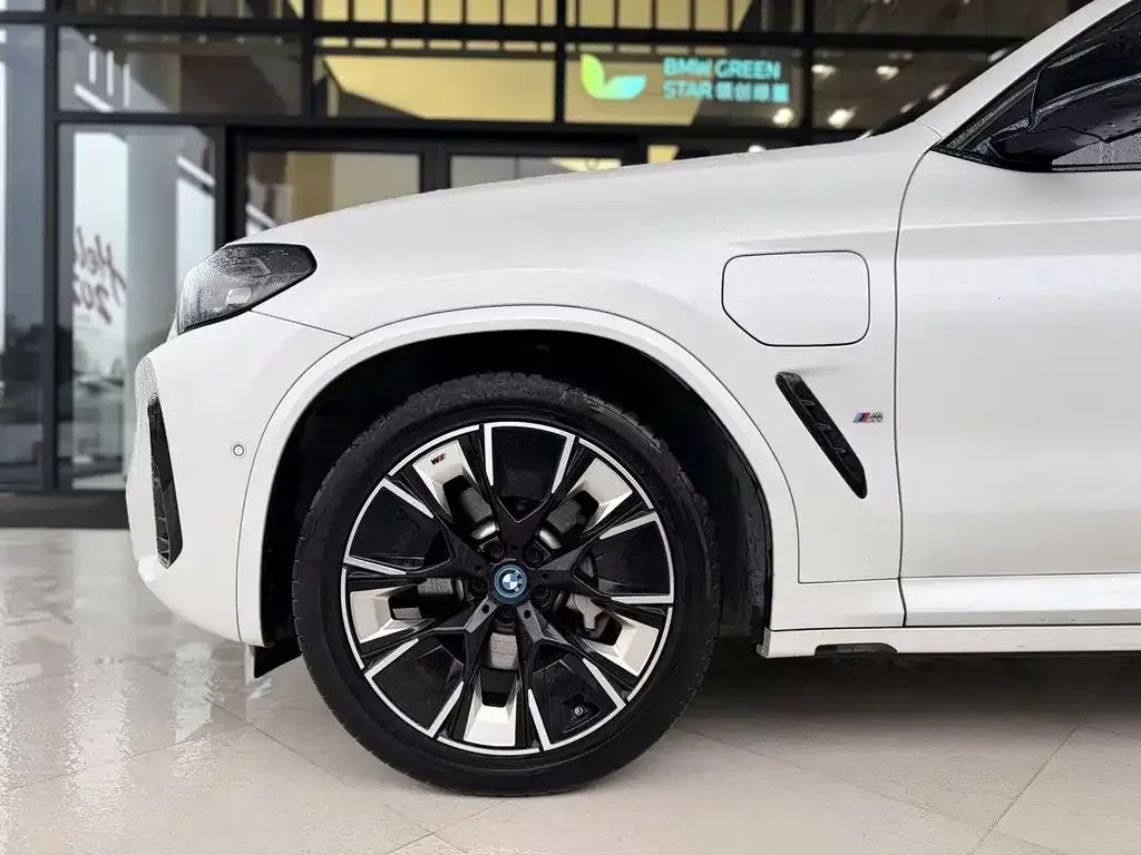 BMW iX3 2024 из CN, фото 4
