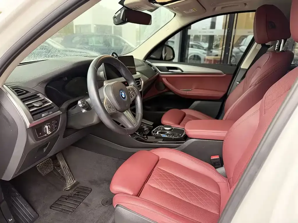 BMW iX3 2024 из CN, фото 7