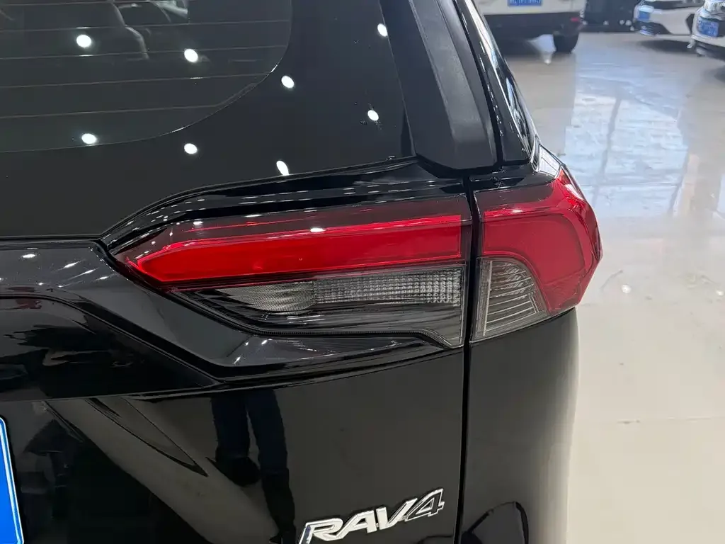 Toyota RAV4 2021 из CN, фото 10