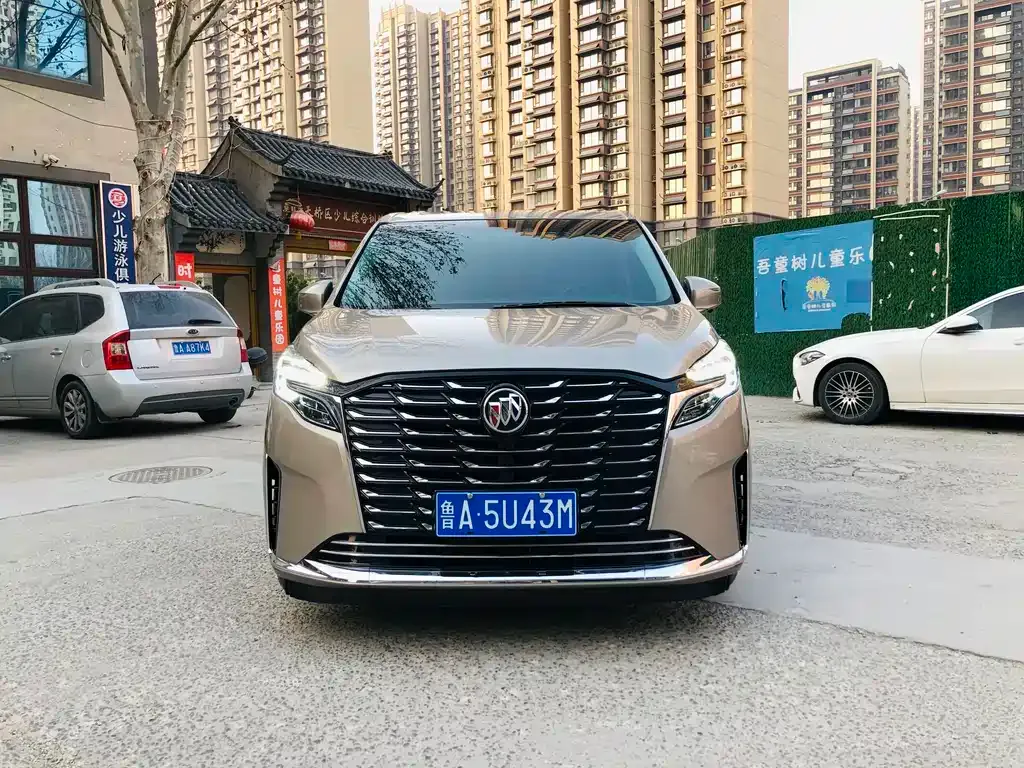 Buick GL8 2023 из CN, фото 10